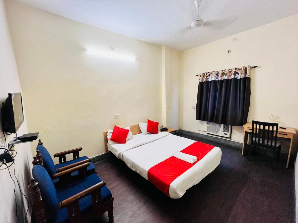 Hotel Chandra Джамшедпур Экстерьер фото